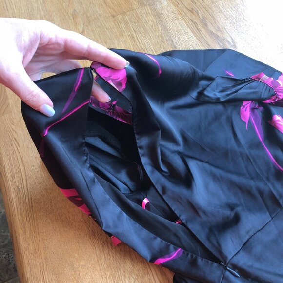 Betsey Johnson Faux Wrap Dress Black Pink Floral Size 4 - Picture 8 of 13